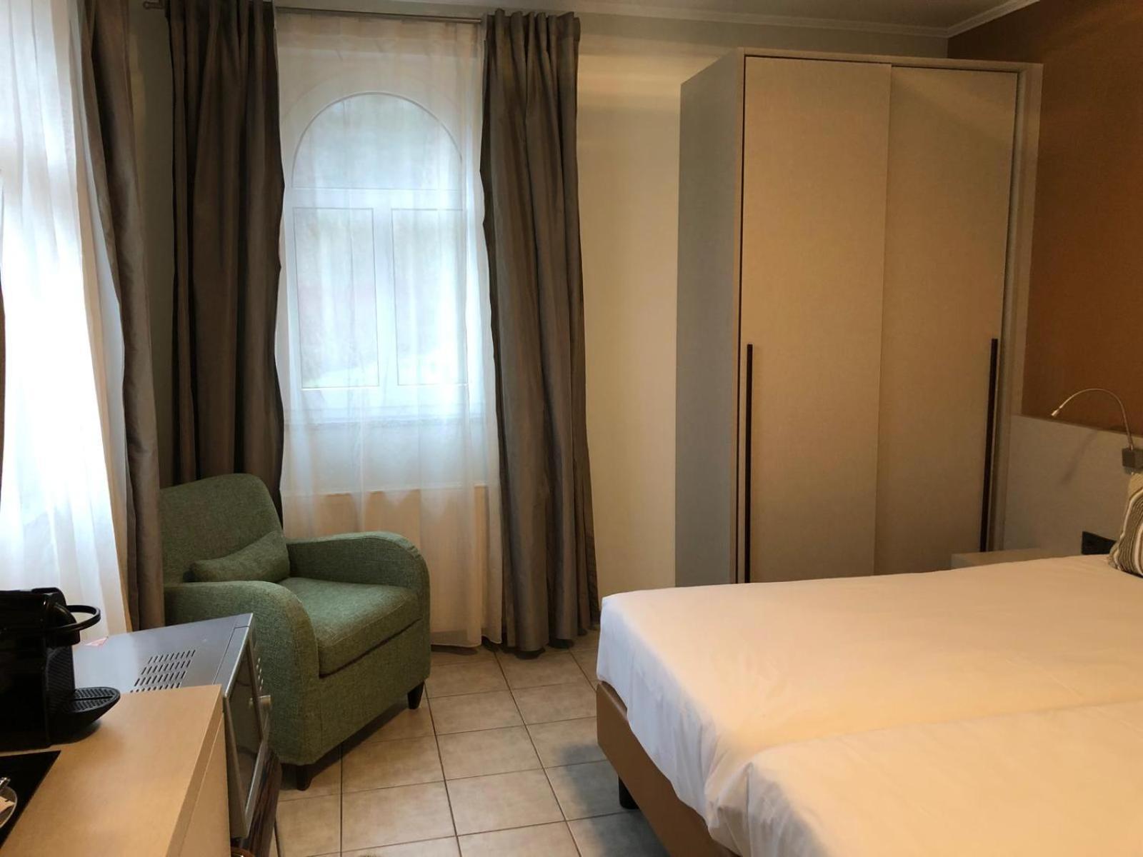 Appart-Hotel Gwendy Bour Exterior foto